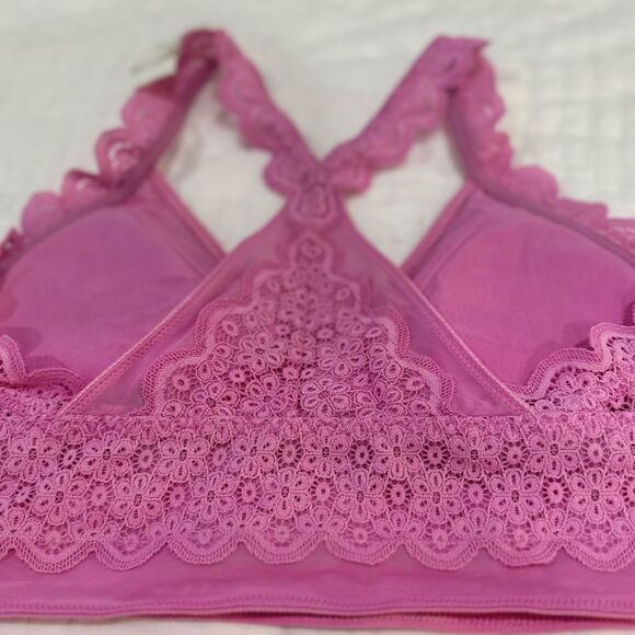 NWT Aerie Eyelet Racerback Bralette - Removable Padding - Picture 3 of 5